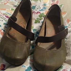 OTBT slip on with slight wedge